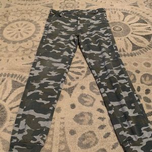 Dex camouflage pants